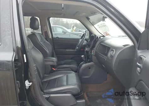 2015 Jeep Patriot High Altitude Edition z USA, uszkodzony, nr VIN 1C4NJRFB2FD217261